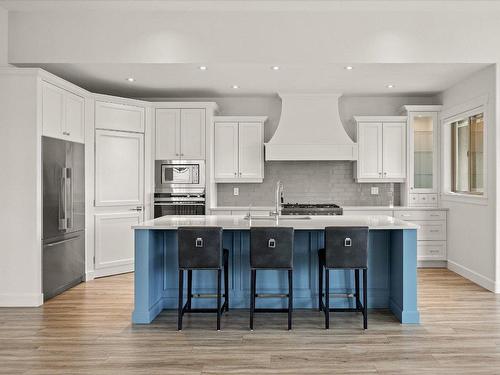 616 Denali Drive, Kelowna, BC - Indoor Photo Showing Kitchen With Upgraded Kitchen