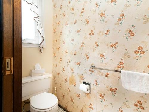 3515 Scott Road, Kelowna, BC - Indoor Photo Showing Bathroom