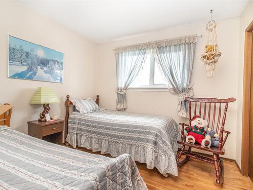 3515 Scott Road, Kelowna, BC - Indoor Photo Showing Bedroom