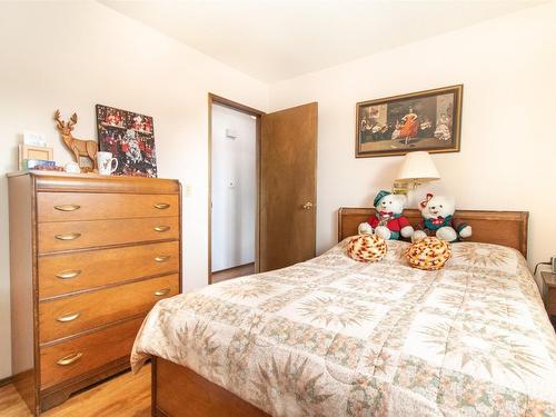 3515 Scott Road, Kelowna, BC - Indoor Photo Showing Bedroom