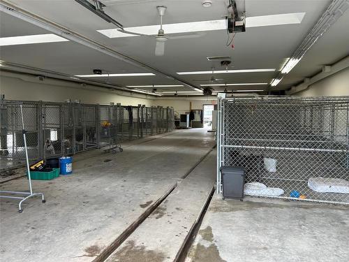 4291 Black Road, Kelowna, BC - Indoor Photo Showing Garage