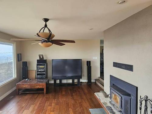 4291 Black Road, Kelowna, BC - Indoor Photo Showing Living Room With Fireplace