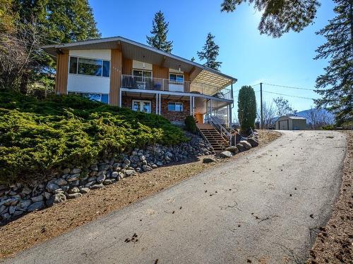 1020 12 Street, Salmon Arm, BC - Outdoor