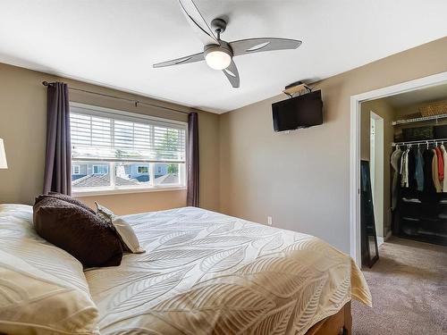 115-665 Cook Road, Kelowna, BC - Indoor Photo Showing Bedroom