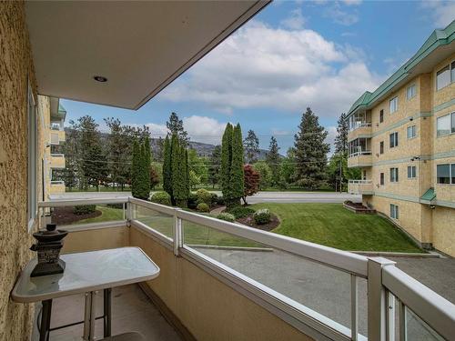 124-3595 Skaha Lake Road, Penticton, BC - Outdoor With Exterior