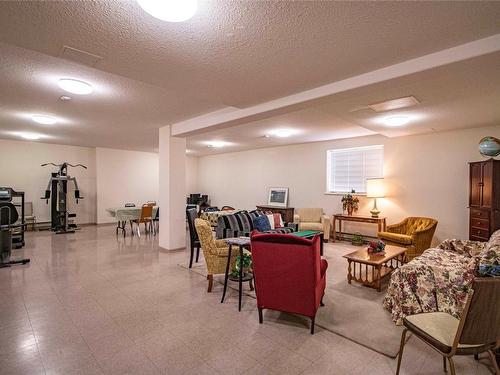 124-3595 Skaha Lake Road, Penticton, BC - Indoor