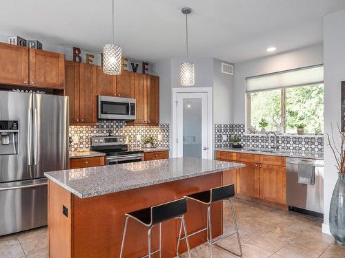 13234 Apex Crescent, Lake Country, BC - Indoor Photo Showing Kitchen With Stainless Steel Kitchen With Double Sink With Upgraded Kitchen