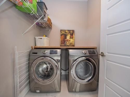7505 Kennedy Lane, Vernon, BC - Indoor Photo Showing Laundry Room