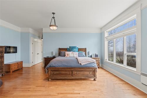 70 Waterside Road, Enderby, BC - Indoor Photo Showing Bedroom