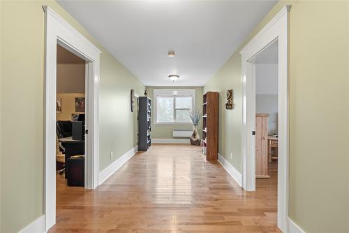 70 Waterside Road, Enderby, BC - Indoor Photo Showing Other Room