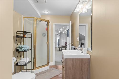 70 Waterside Road, Enderby, BC - Indoor Photo Showing Bathroom