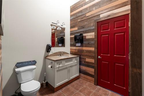 70 Waterside Road, Enderby, BC - Indoor Photo Showing Bathroom