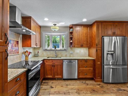 3532 Barney Road, West Kelowna, BC - Indoor Photo Showing Kitchen With Stainless Steel Kitchen