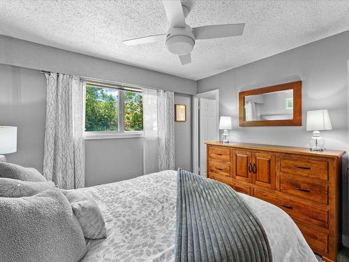 3532 Barney Road, West Kelowna, BC - Indoor Photo Showing Bedroom