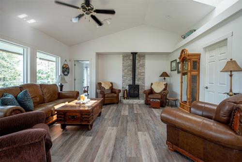 46 Farchant Way, Vernon, BC - Indoor Photo Showing Living Room With Fireplace