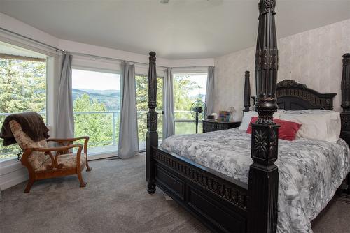 46 Farchant Way, Vernon, BC - Indoor Photo Showing Bedroom