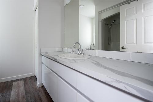 46 Farchant Way, Vernon, BC - Indoor Photo Showing Bathroom