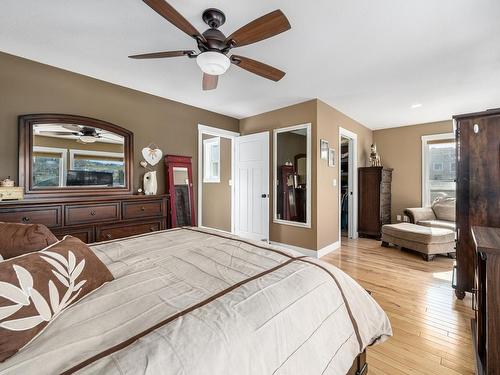 253 Royal Ave, Kamloops, BC - Indoor Photo Showing Bedroom