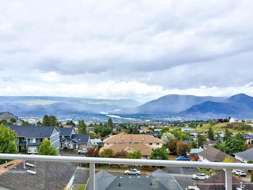 30-2365 Abbeyglen Way, Kamloops, BC - Outdoor With View