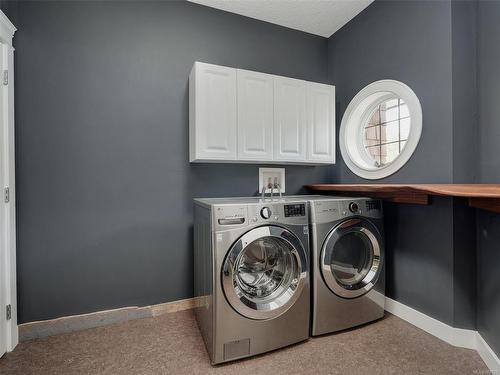 7288 Thelmita Pl, Sooke, BC - Indoor Photo Showing Laundry Room