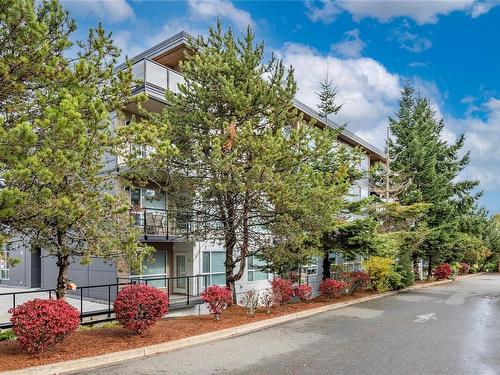 205-3070 Kilpatrick Ave, Courtenay, BC - Outdoor With Balcony