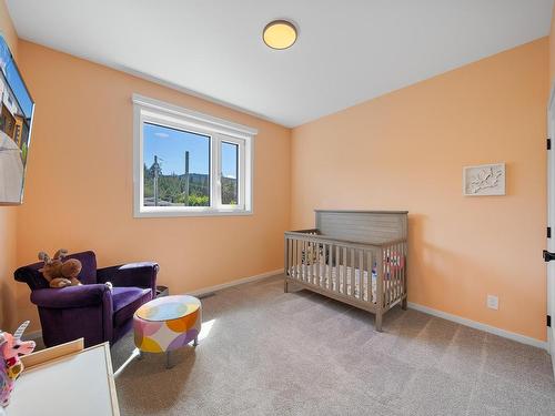 680 Monarch Drive, Kamloops, BC - Indoor Photo Showing Bedroom