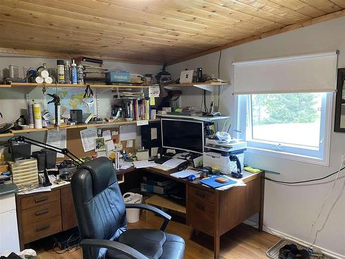 267 Muriel Lake Road, District Of Kenora, ON - Indoor Photo Showing Office