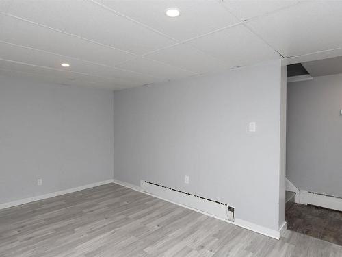 12 Gordon Avenue, Thunder Bay, ON - Indoor Photo Showing Other Room