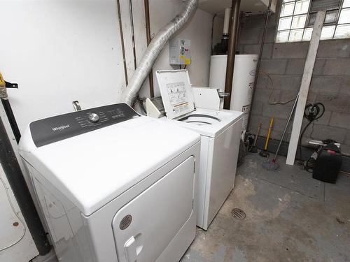 12 Gordon Avenue, Thunder Bay, ON - Indoor Photo Showing Laundry Room