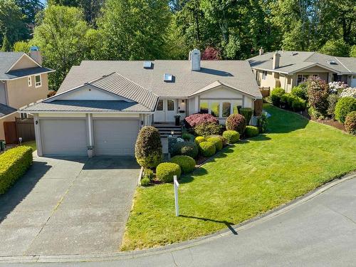 828 Royal Wood Pl, Saanich, BC 