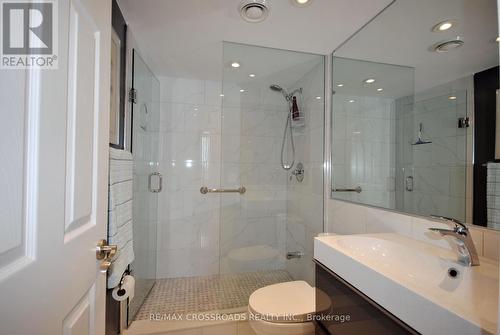 503 - 68 Grangeway Avenue, Toronto, ON - Indoor Photo Showing Bathroom