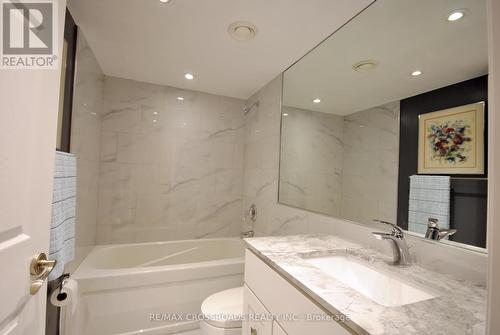 503 - 68 Grangeway Avenue, Toronto, ON - Indoor Photo Showing Bathroom