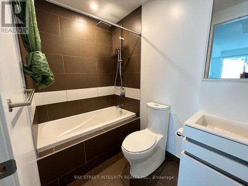 2406 - 197 Yonge Street, Toronto, ON - Indoor Photo Showing Bathroom