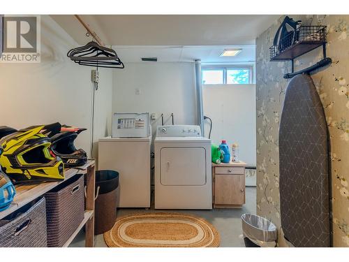 2982 Berwick Drive, Prince George, BC - Indoor Photo Showing Laundry Room