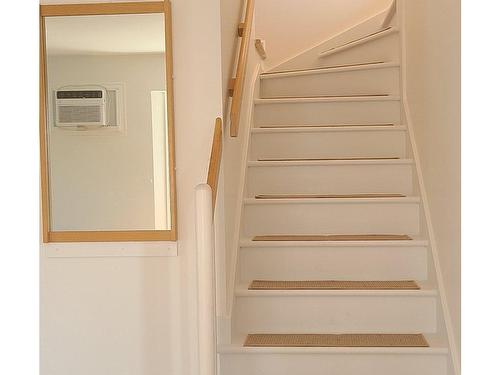 Escalier - 302-5325 Av. Colomb, Brossard, QC - Indoor Photo Showing Other Room