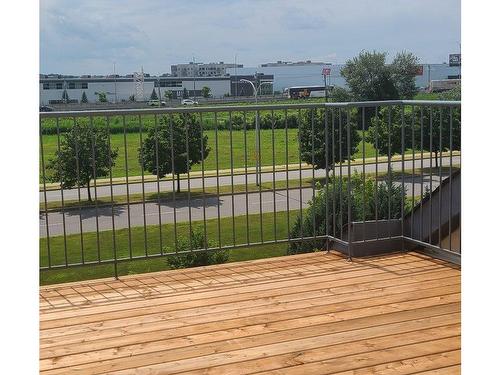 Terrasse - 302-5325 Av. Colomb, Brossard, QC - Outdoor