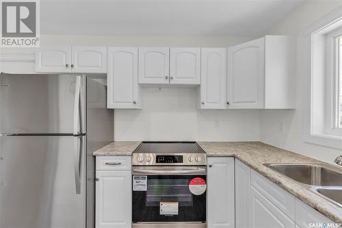 E 303 1St Street E, Delisle, SK - Indoor Photo Showing Kitchen