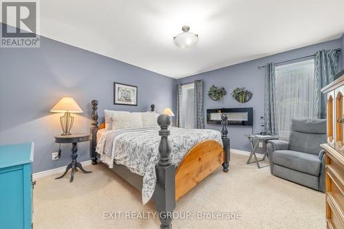 12 Kyle Court, Quinte West, ON - Indoor Photo Showing Bedroom