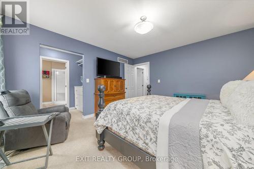 12 Kyle Court, Quinte West, ON - Indoor Photo Showing Bedroom