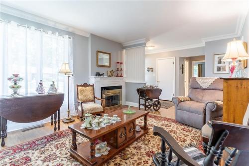 219 Price Avenue, Welland, ON - Indoor Photo Showing Living Room With Fireplace