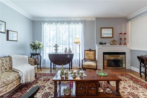 219 Price Avenue, Welland, ON - Indoor Photo Showing Living Room With Fireplace