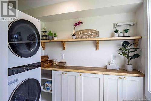1174 Route 105, Douglas, NB - Indoor Photo Showing Laundry Room
