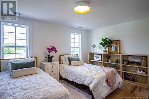 1174 Route 105, Douglas, NB - Indoor Photo Showing Bedroom