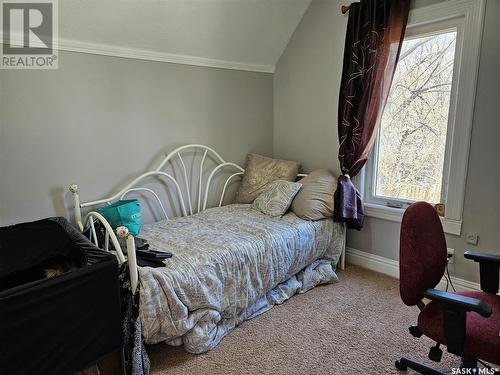 428 Fairford Street E, Moose Jaw, SK - Indoor Photo Showing Bedroom