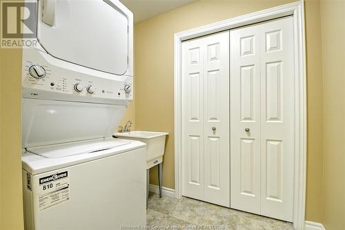 11109 Sturgeon Street, Windsor, ON - Indoor Photo Showing Laundry Room