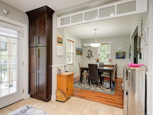 1881 Ethel Street, Kelowna, BC - Indoor Photo Showing Dining Room