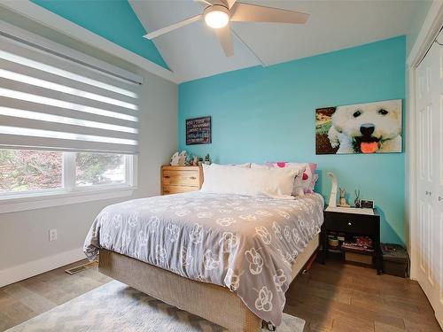 1881 Ethel Street, Kelowna, BC - Indoor Photo Showing Bedroom