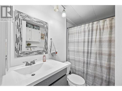 1880 Old Boucherie Road Unit# 132, West Kelowna, BC - Indoor Photo Showing Bathroom