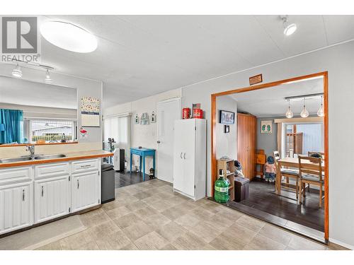 1880 Old Boucherie Road Unit# 132, West Kelowna, BC - Indoor Photo Showing Kitchen With Double Sink