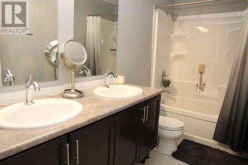 8616 74 Street, Fort St. John, BC - Indoor Photo Showing Bathroom